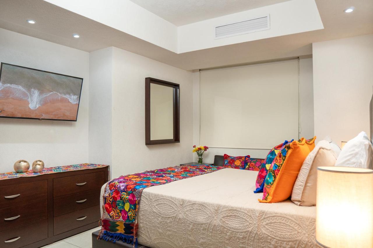 Ocean Front Condo Sleeps 4 Adults-Grand Venetian T3000-1606 Puerto Vallarta Exteriör bild