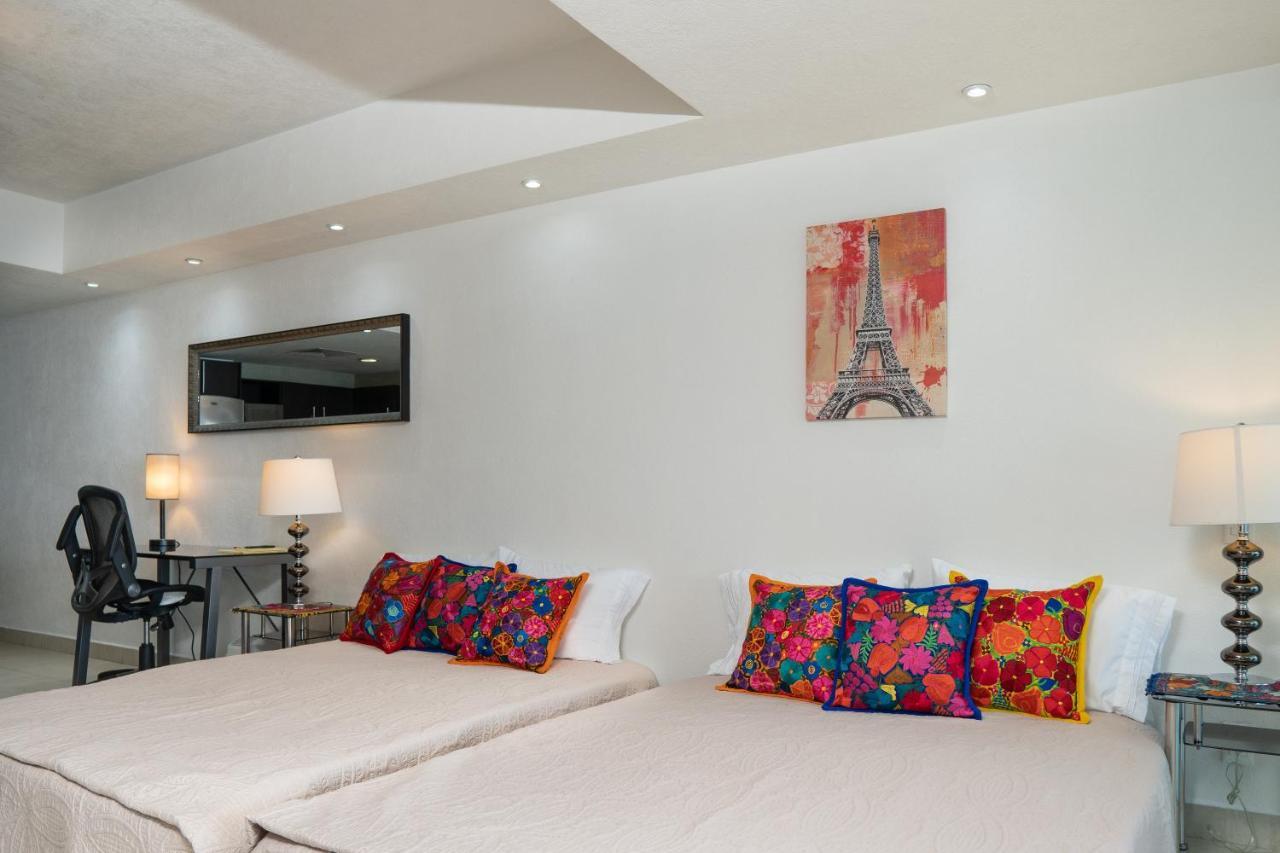 Ocean Front Condo Sleeps 4 Adults-Grand Venetian T3000-1606 Puerto Vallarta Exteriör bild