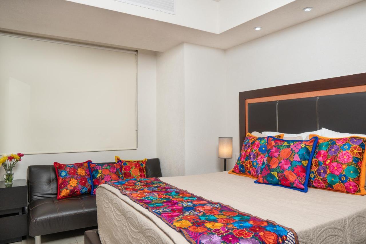 Ocean Front Condo Sleeps 4 Adults-Grand Venetian T3000-1606 Puerto Vallarta Exteriör bild